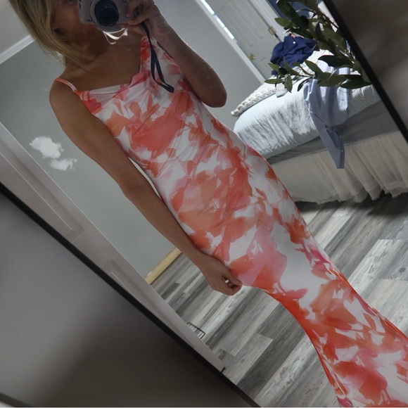 Elegant Floral Maxi Dress - Picture 1 of 1